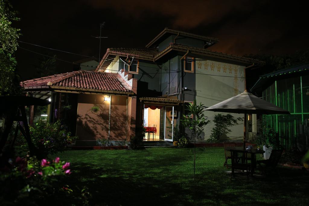 Ared Villa 카투나야크 외부 사진